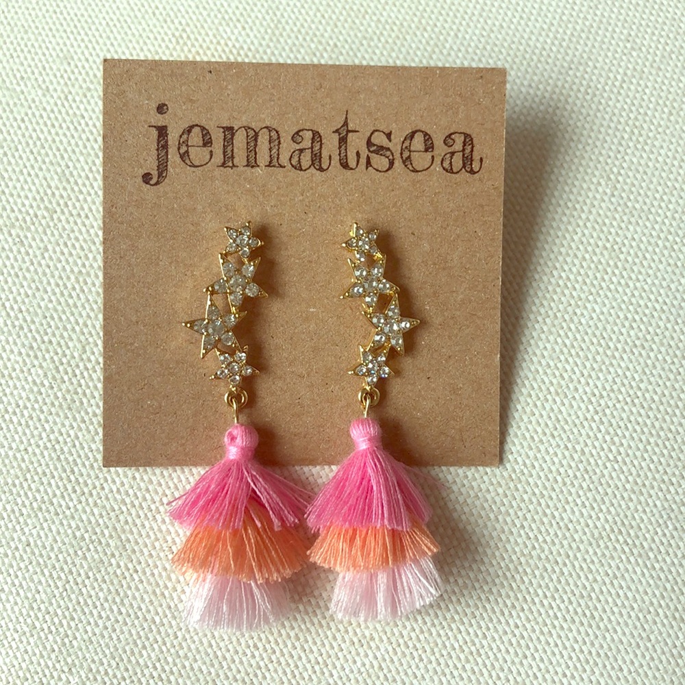 NEW!! 🌟Adorable Star Tassel Earrings!🌟